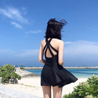 韩国新款黑色大码泳衣女胖mm保守连体裙式平角显瘦遮肚温泉游泳装图3