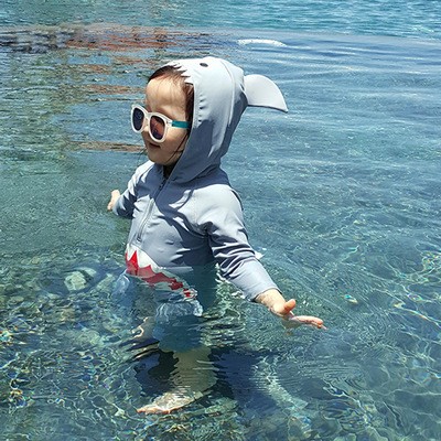 连体儿童泳衣男孩小中大男童防晒速干连帽宝宝温泉保暖冲浪服鲨鱼