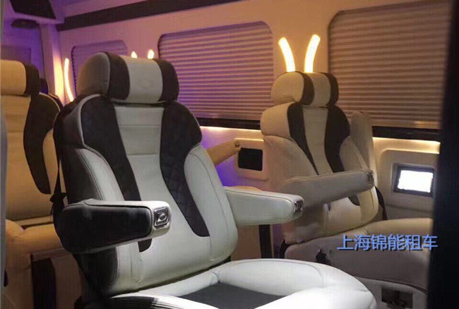 奔驰房车十座VIP图3