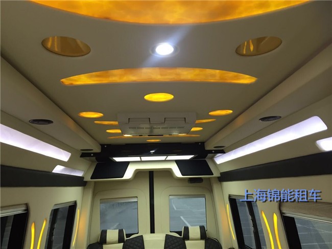 奔驰房车十座VIP