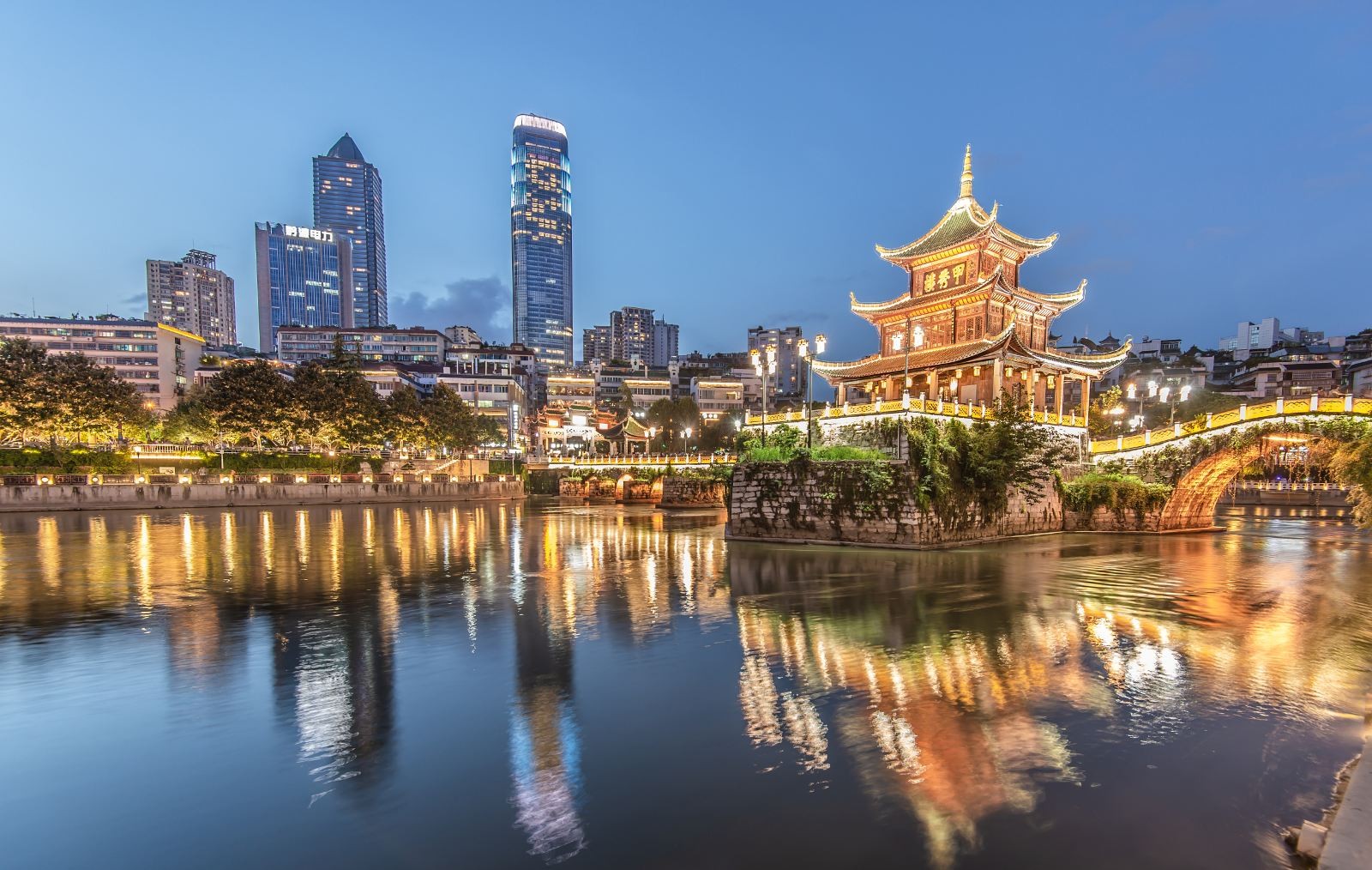 甲秀楼图3