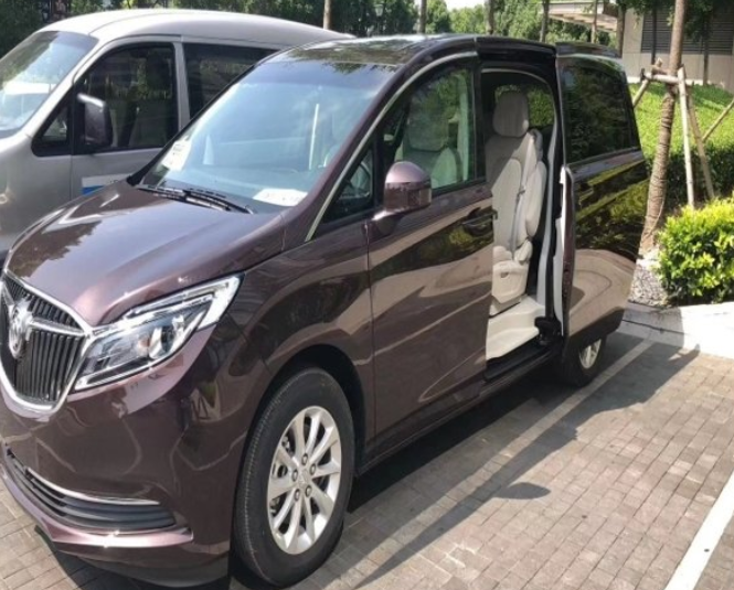 豪华GL8商务车（7座）图2
