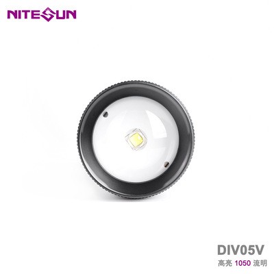 源头厂家强光潜水手电筒 DIV05V水下工程照明摄影补光灯防水150米图5