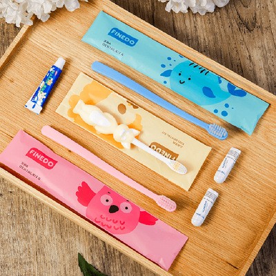 酒店宾馆旅行套装工厂批发亲子儿童可爱一次性洗漱用品包图3