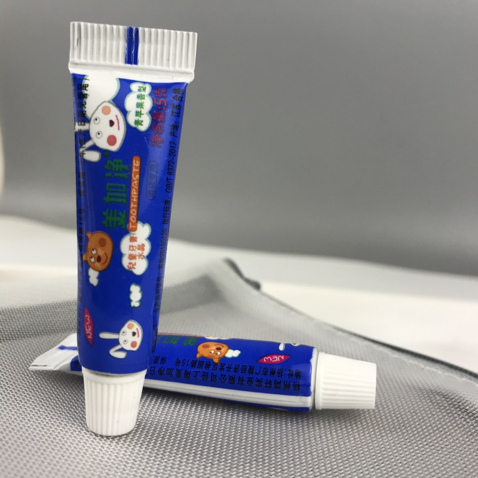 厂家供应批发酒店一次性5克美加净儿童牙膏 民宿宾馆客房用品图3