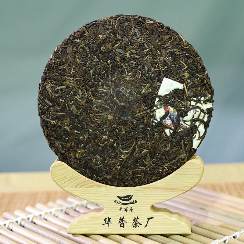 云南普洱茶饼原产地老班章古树纯料紧压普洱茶生茶饼357g厂家直销图2