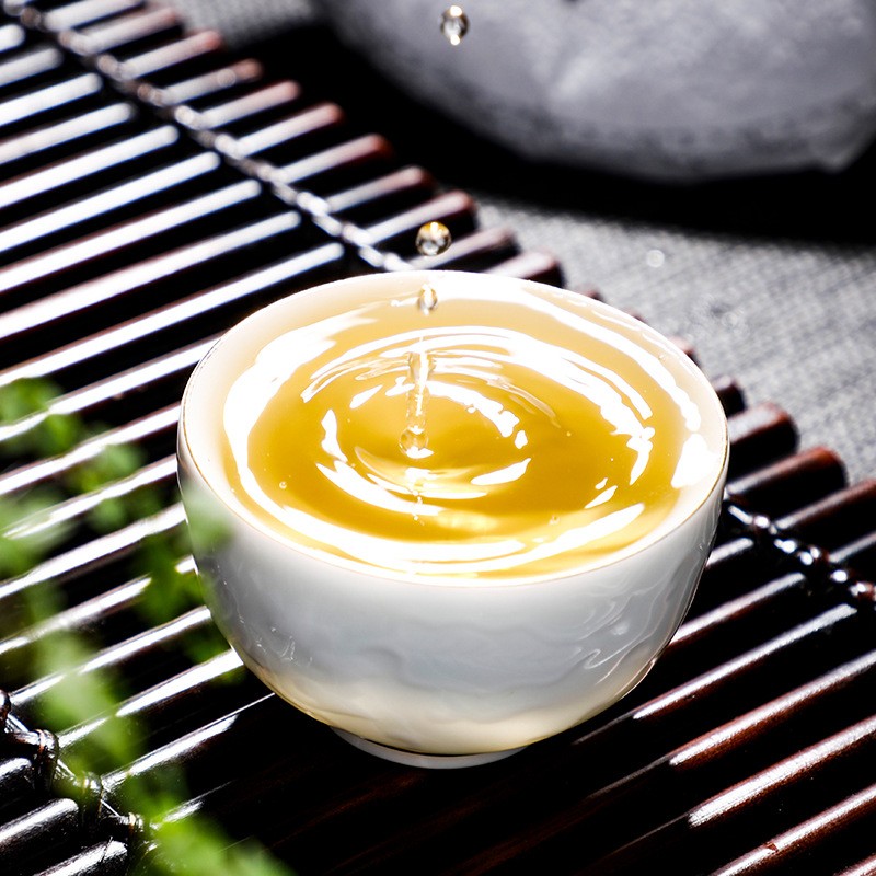 2021云南普洱茶 曼松200克生茶 清香回甘西双版纳泉海茶厂批发图3