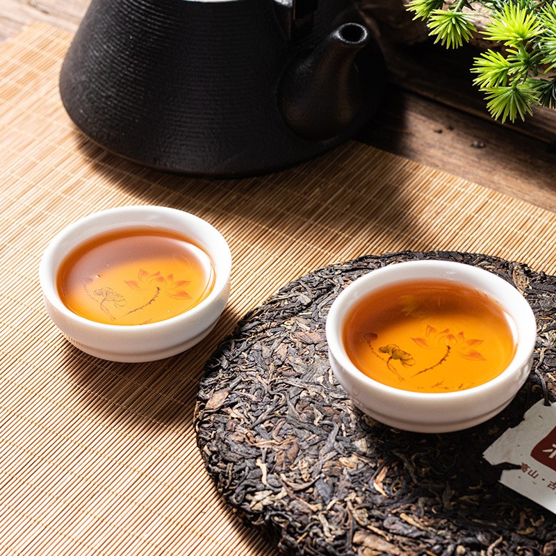 云南滇红茶古树红茶357克红茶饼 蜜香红茶2021年古树晒红茶饼红茶图2