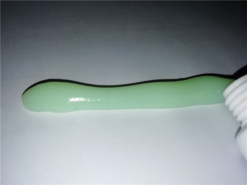 40g户外家用健齿护龈礼品促销地摊牙膏 透明水晶颗粒二氧化硅膏体图4