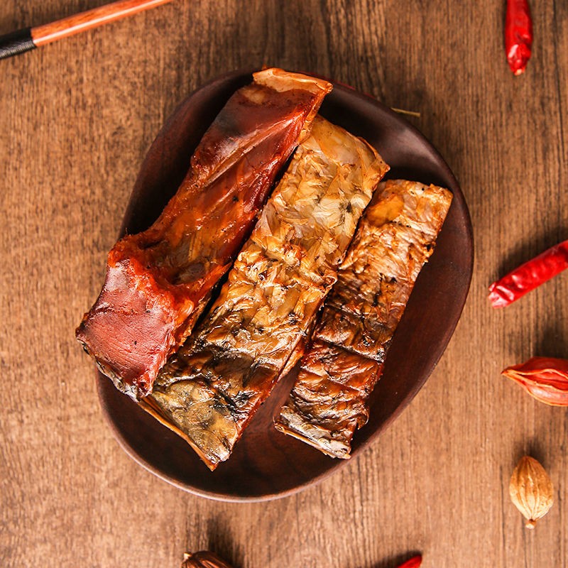 湖南特产烟熏腊鱼农家自制柴火风吹草鱼干鱼肉块腊鱼块腊味鱼干货图3