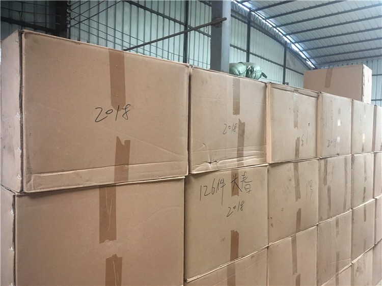 2018新茶 普洱茶饼生茶 云南七子饼茶 勐海之春 明前茶包邮图3