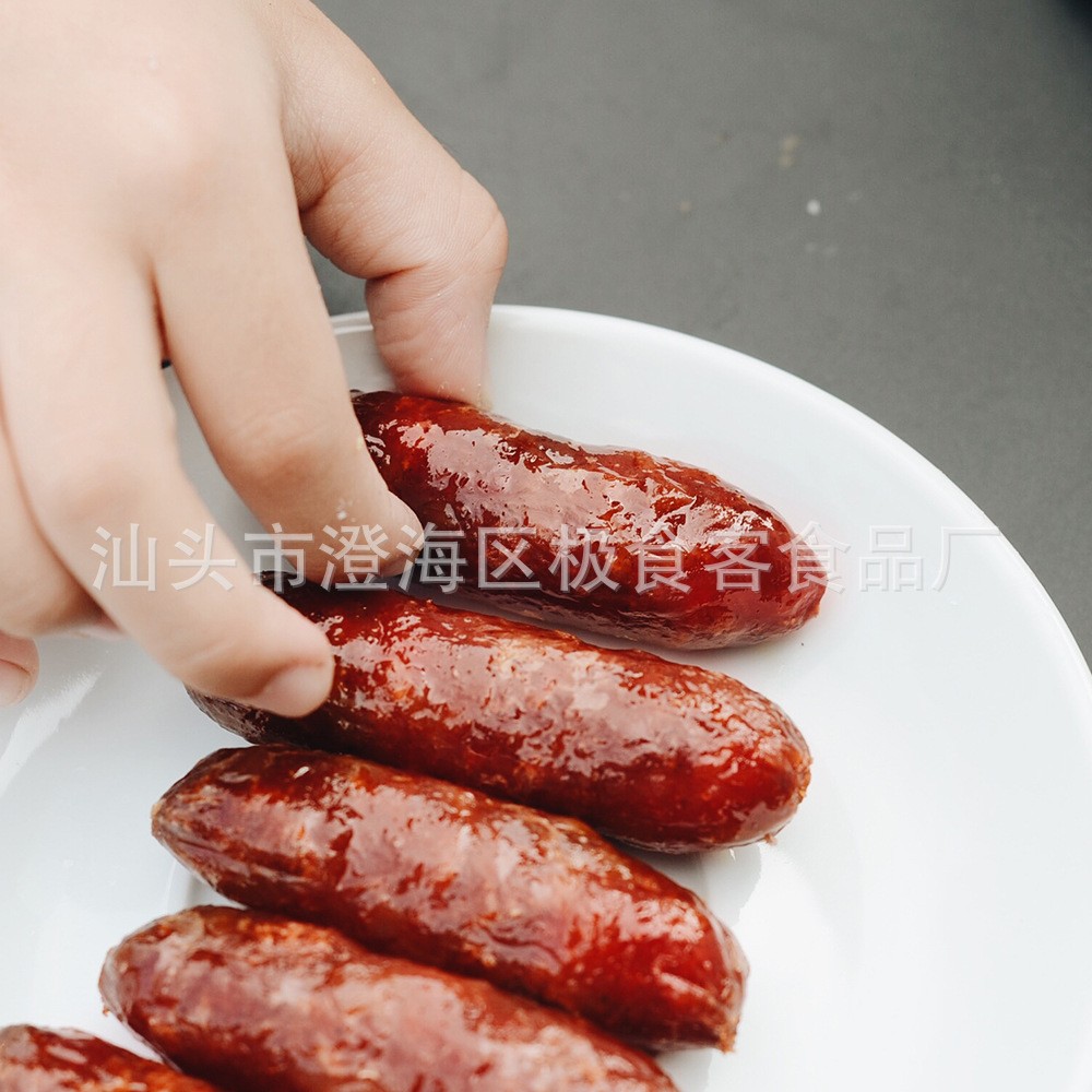 厂家批发 潮汕特产炭烤即食烤肠 香辣腊肠 手工灌制 独立小包装图3