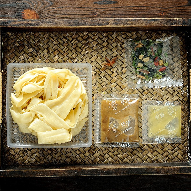 河南烩面整箱老郑州烩面羊肉味特产牛肉烩面速食煮面条方便面图4