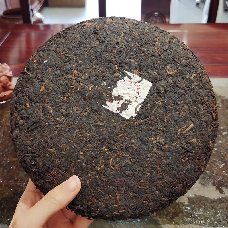 茶叶批发普洱熟茶十四年云南七子饼茶老班章普洱茶 357克普洱茶饼图3