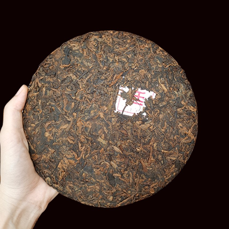 云南茶叶批发普洱熟茶 6年陈韵勐海班章宫廷普洱茶 357克普洱茶饼图2