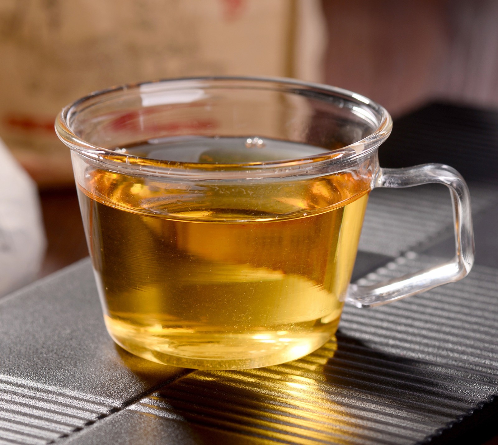 2019年邦崴高山普洱茶饼茶 生茶叶普洱生茶100克产地批发图5