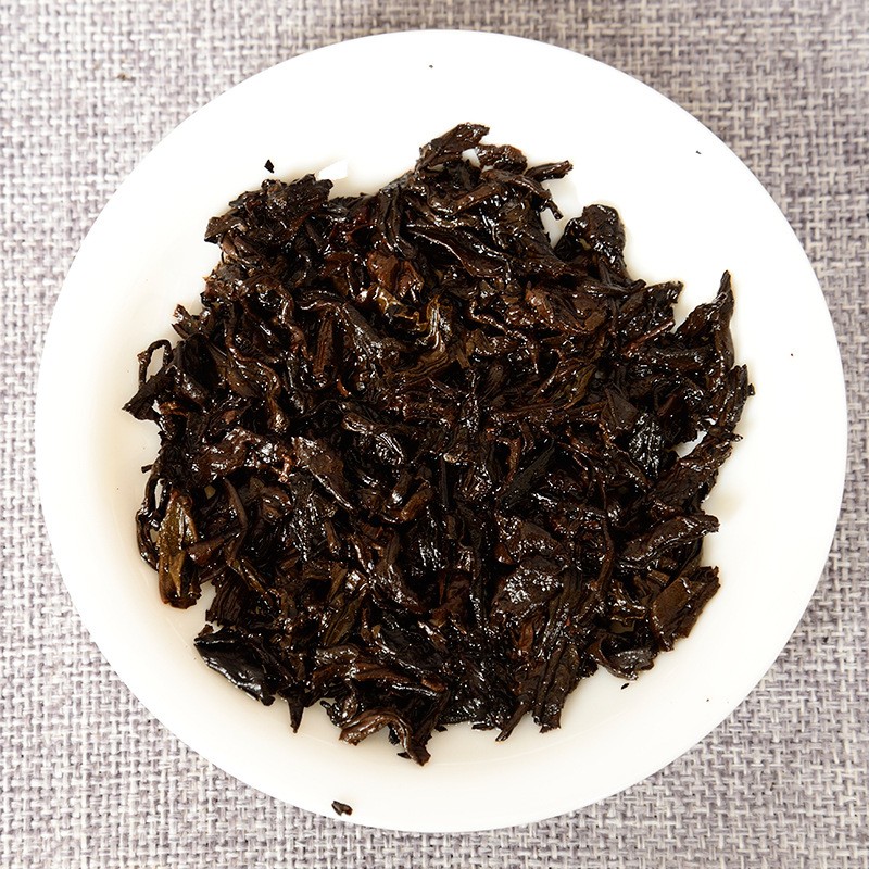 批发普洱茶叶 100克熟茶饼 百龄金芽熟饼 云南产地 发货 贴牌定制图4