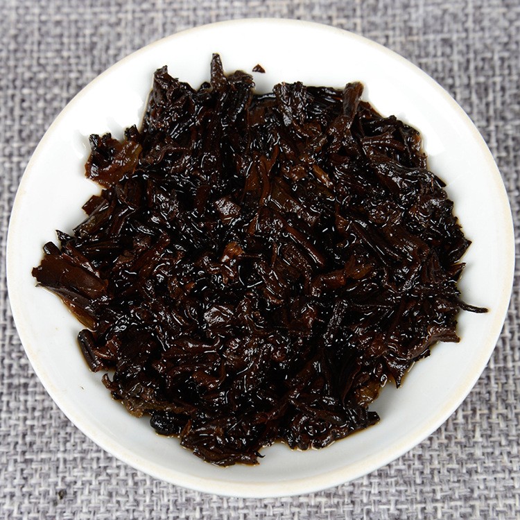 云南普洱茶 冰岛古树 2010年 普洱熟饼 茶饼 普洱饼茶 黑茶 熟茶图4