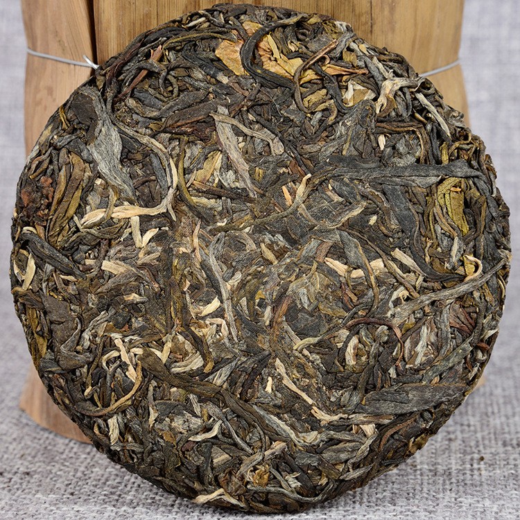 批发云南普洱茶 100克 2012年冰岛古树 生饼 普洱生茶茶饼 早春图4