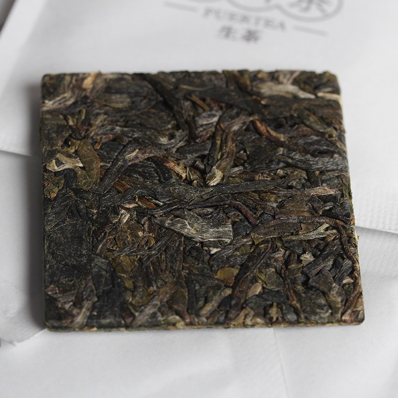 润秀茶厂批发云南普洱茶小砖茶生茶薄片茶叶临沧大树茶冰糖甜图3