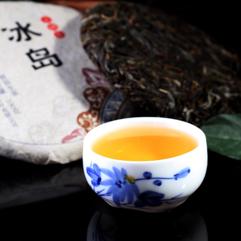 拿样云南普洱茶冰岛五寨古树茶普洱茶小饼100克g生茶10饼笋壳装图4