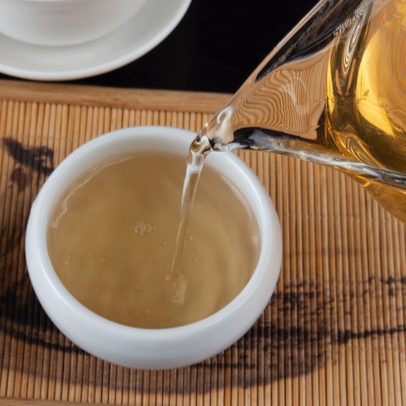 批发云南白茶茶饼 白毫银针小饼100克 纯芽头高山茶 里外一口料图3